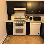 Spacious 2 Bedroom Unit With 1 Parking Spot, Close By The The Lake
