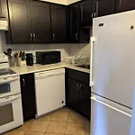 Spacious 2 Bedroom Unit With 1 Parking Spot, Close By The The Lake