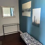 Spacious 2 Bedroom Unit With 1 Parking Spot, Close By The The Lake