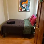 Green In Dorothys Bnb *