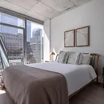 Blueground River North Pool Gym Nr Riverwalk Chi-1049