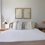 Blueground River North Pool Gym Nr Riverwalk Chi-1049