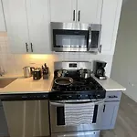 Luxurious 4 Bedroom Retreat In The Heart Of Chicago\'S Vibrant Downtown