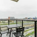Blueground Medical District 2Bd Apartment Chi-1110