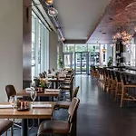 The Royal Sonesta Chicago River North