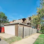 Cozy & Near Downtown & Hyde Park