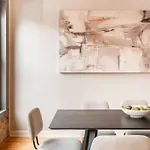 503Loft 5 Bed 2 Ba Downtown Loft - Sleeps 8