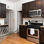 Ukrainian Village 2Br Modern Apartment D1