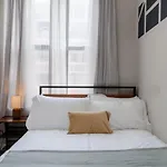 Ukrainian Village 2Br Modern Apartment D1