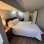 Close To Downtown - Free Parking *