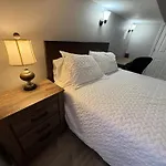 Close To Downtown - Free Parking