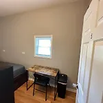 Wonderful Close To Downtown - Free Parking Homestay Chicago