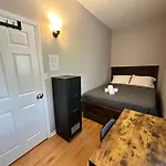 Wonderful Close To Downtown - Free Parking Chicago