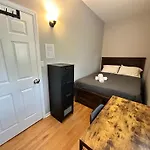 Homestay Wonderful Close To Downtown - Free Parking Chicago