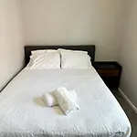 Wonderful Close To Downtown - Free Parking Homestay Chicago