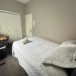 Homestay Wonderful Close To Downtown - Free Parking Chicago