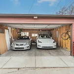 Queen Beds, Long Stay, Garage Parking, Near Train