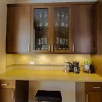 Queen Beds, Long Stay, Garage Parking, Near Train Apartment Chicago