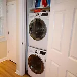 Queen Beds, Long Stay, Garage Parking, Near Train * Chicago