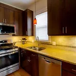 Queen Beds, Long Stay, Garage Parking, Near Train *