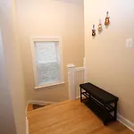 Queen Beds, Long Stay, Garage Parking, Near Train Apartment *