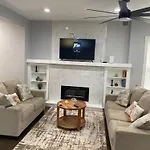 Charming 5 Bedrooms 2 Bathrooms