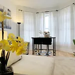 Comfy Flat By Foster Beach Downtown Uptown