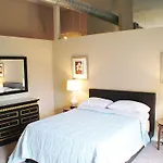 Wicker Park Bathhouse Apartments