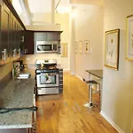 Wicker Park Bathhouse Apartments