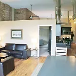 Wicker Park Bathhouse Apartments