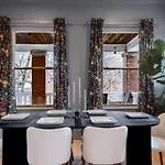 Elegant And Chic 2bed 2bath Steps From The Lake! Apartment *