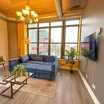 Mccormick Place Stylish Corner Suite With Optional Parking And Gym Access Sleep 6 In South Loop Chicago