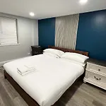 Designer 1 Bed 1 Free Parking