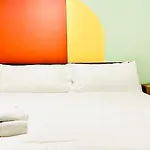 Cozy Condo Sleeps 4