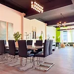 Spacious 6Br Suite Good For Groups And Sleeps 12 Near Chinatown, Mccormick & Lakefront