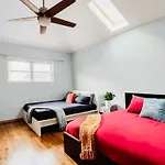 Pool Table, Pingpong, Arcade, 2-car Parking, 3 Floors! * Chicago
