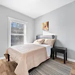 Cozy Woodlawn Retreat 2