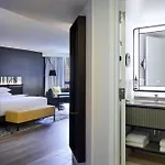 Hyatt Regency Chicago