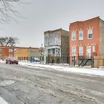 Apt 5 Mi To Chicago Loop Walk To Public Transit!