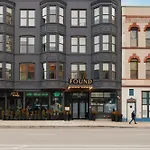 Hotel Found River North 3*