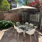 3-story Townhome Free Parking Private Patio Washer-dryer