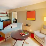 Hotel Crowne Plaza - West Loop By Ihg