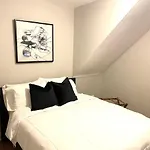 3Bd2Ba Dual Level W Family Room King Bed