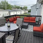 3Bd2Ba Dual Level W Family Room King Bed