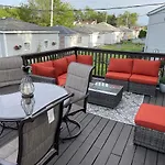 3Bd2Ba Dual Level W Family Room King Bed