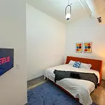 Luxury 6br With Pool Table Sleeps 12 Perfect For Group Near Mccormick Place, Grant Park And Soldier Field Apartment *