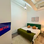 Luxury 6br With Pool Table Sleeps 12 Perfect For Group Near Mccormick Place, Grant Park And Soldier Field Apartment Chicago
