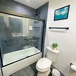 Luxury 6br With Pool Table Sleeps 12 Perfect For Group Near Mccormick Place, Grant Park And Soldier Field