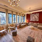 Apartment Luxury 6br With Pool Table Sleeps 12 Perfect For Group Near Mccormick Place, Grant Park And Soldier Field Chicago