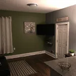 Urban Coach Penthouse - Near Train, Medical District, And Downtown